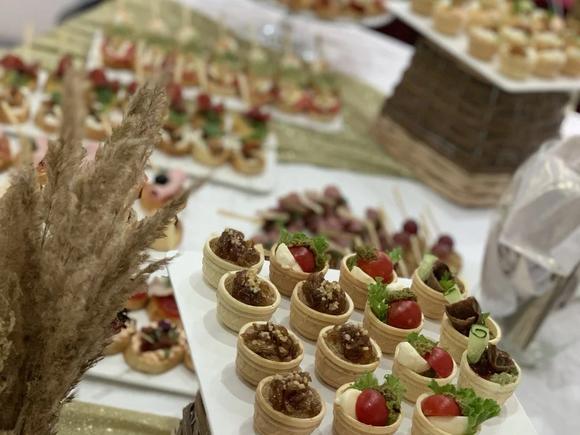 Сэндвичи и тарталетки на 13-16 персон в Новосибирске